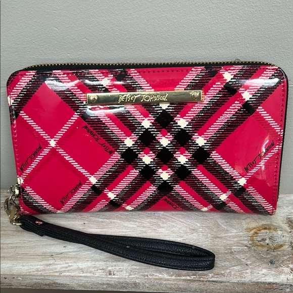Betsey Johnson Handbags - Betsey Johnson Pink Plaid Wristlet Wallet